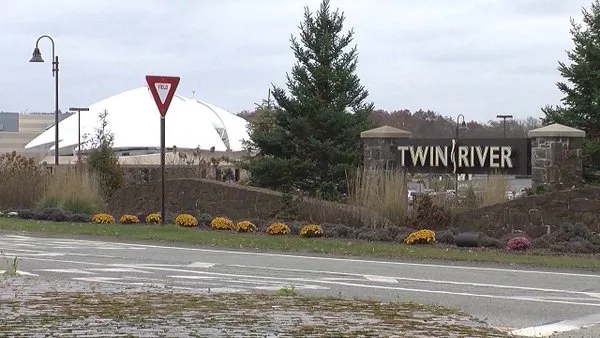 Twin rivers casino employment