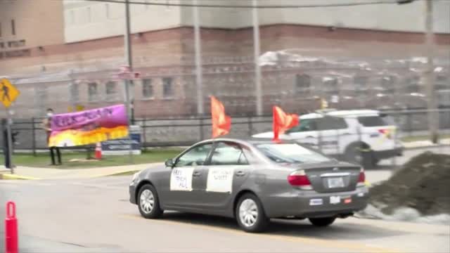 Drivers Protest Captivity Of Ice Detainees Amid Pandemic