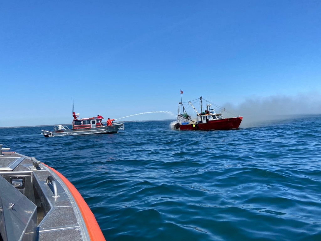Fishing Boat Sinks In Narragansett Bay Following Fire ABC6