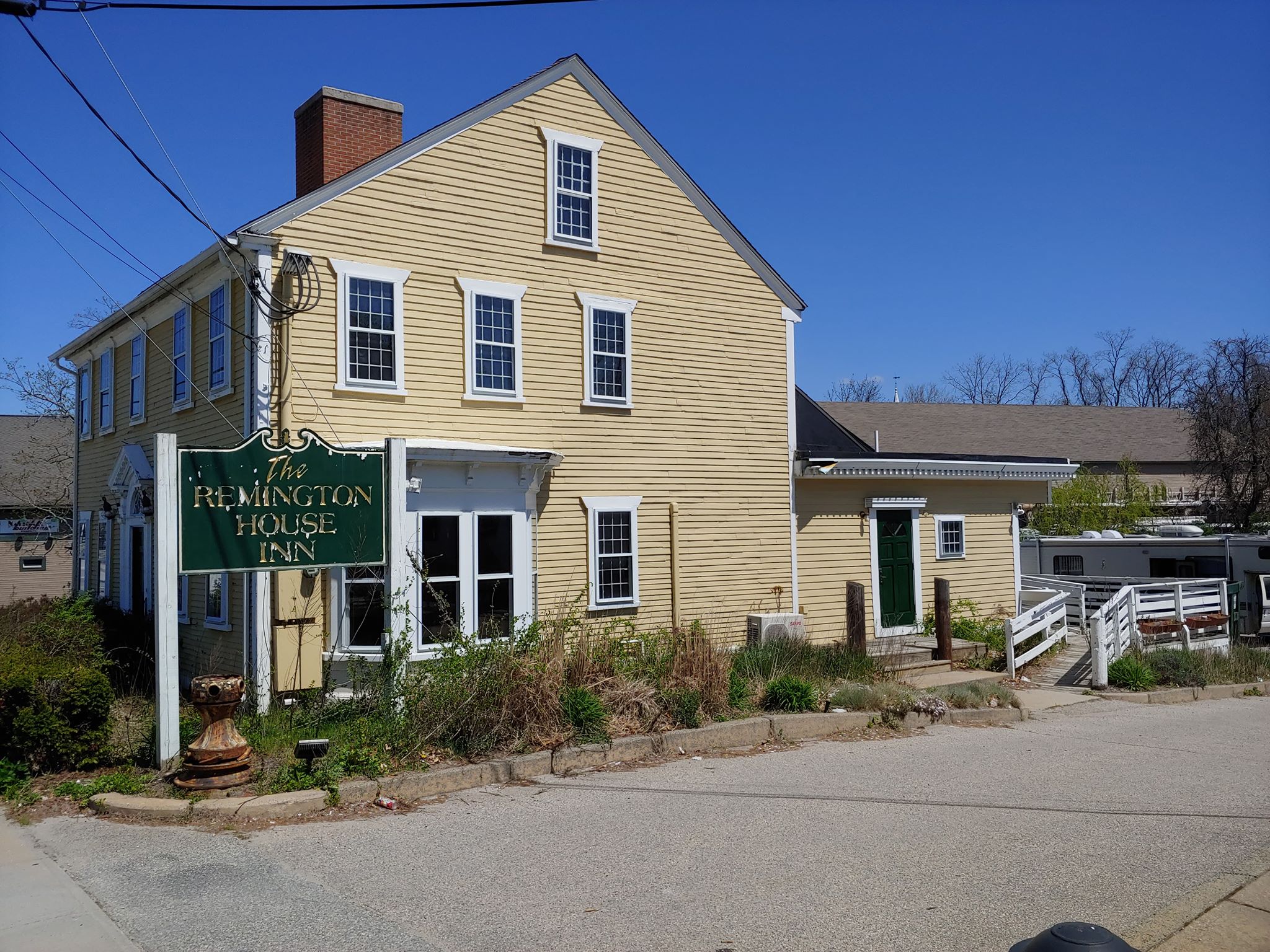 FBI Presence at Former Restaurant Property in Warwick ABC6