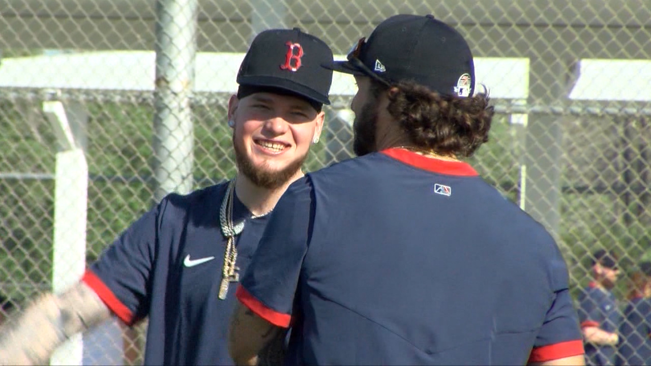 Alex Verdugo chain