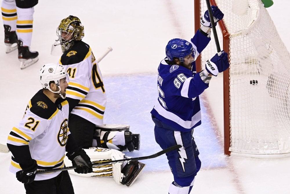 Palat's OT Goal Pushes Lightning Past Bruins In Game 2
