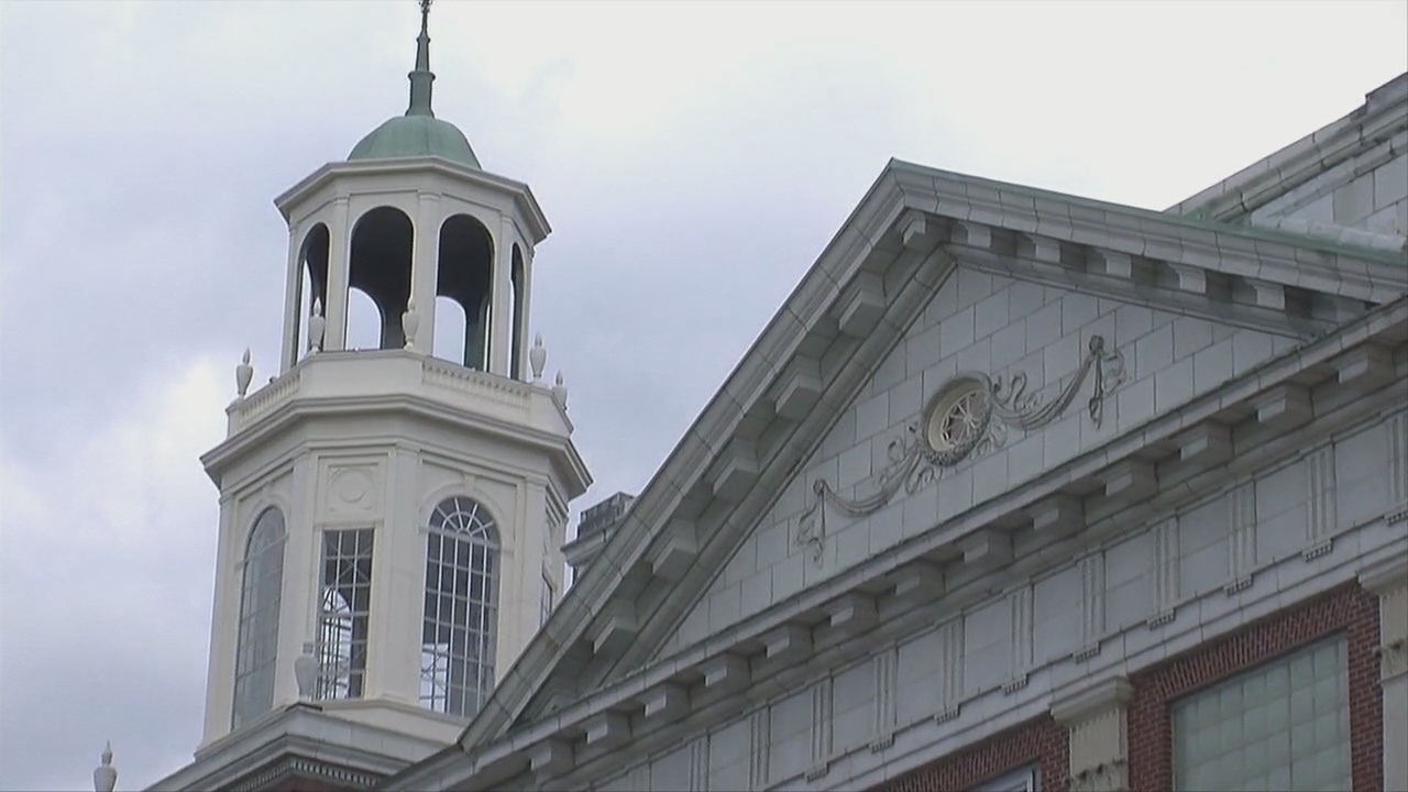 Governor criticizes Pawtucket school district for keeping majority of