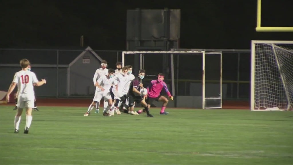 East Greenwich Boys Soccer Team Stays Undefeated