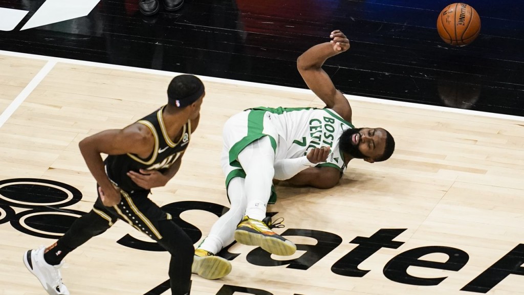 Nba: Boston Celtics At Atlanta Hawks