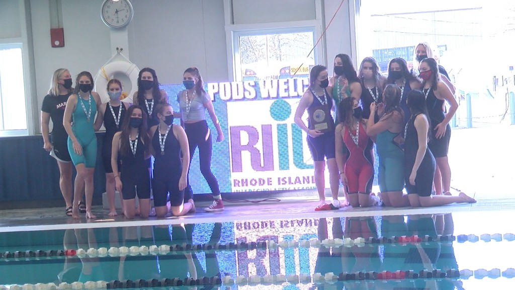 00042376 D3 Gswim Vo Narragansett Mt Hopestill001