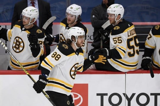 Boston Bruins Winger David Pastrnak Announces Death Of Newborn Son | ABC6