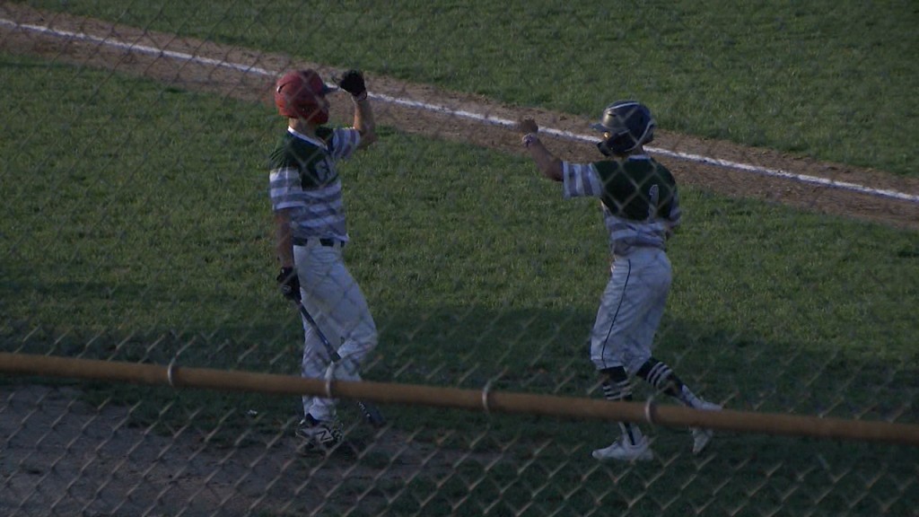 09298 Vo Cranston East Smithfield Bsb V Isteelestill001