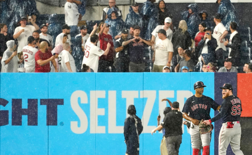 Yankee Stadium fan banned from MLB parks for hitting Verdugo