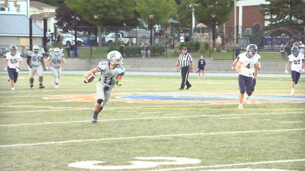 26623 Vo Moses Brown Shea Fb V Isteelemp4still002