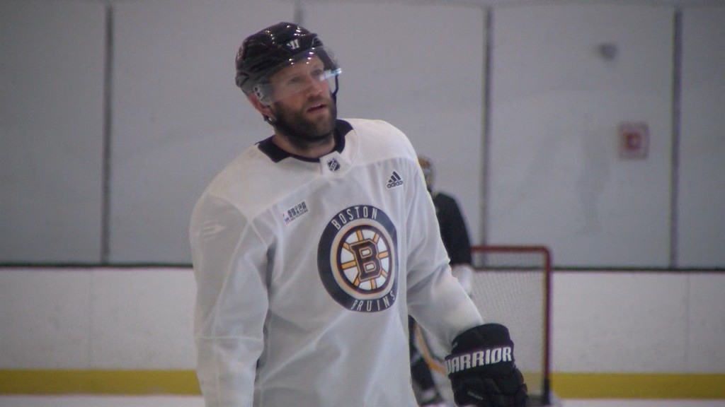 26582 Vo Backes Retires V Isteelestill001