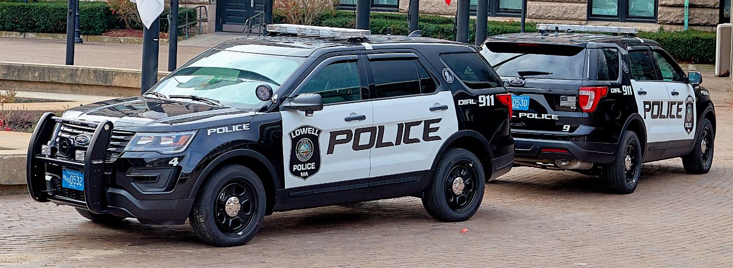 Wrongway driver hits police cruisers outside Lowell station ABC6