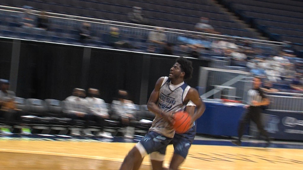 31802 Vo Uri Mbb Scrimmage V Isteelestill001