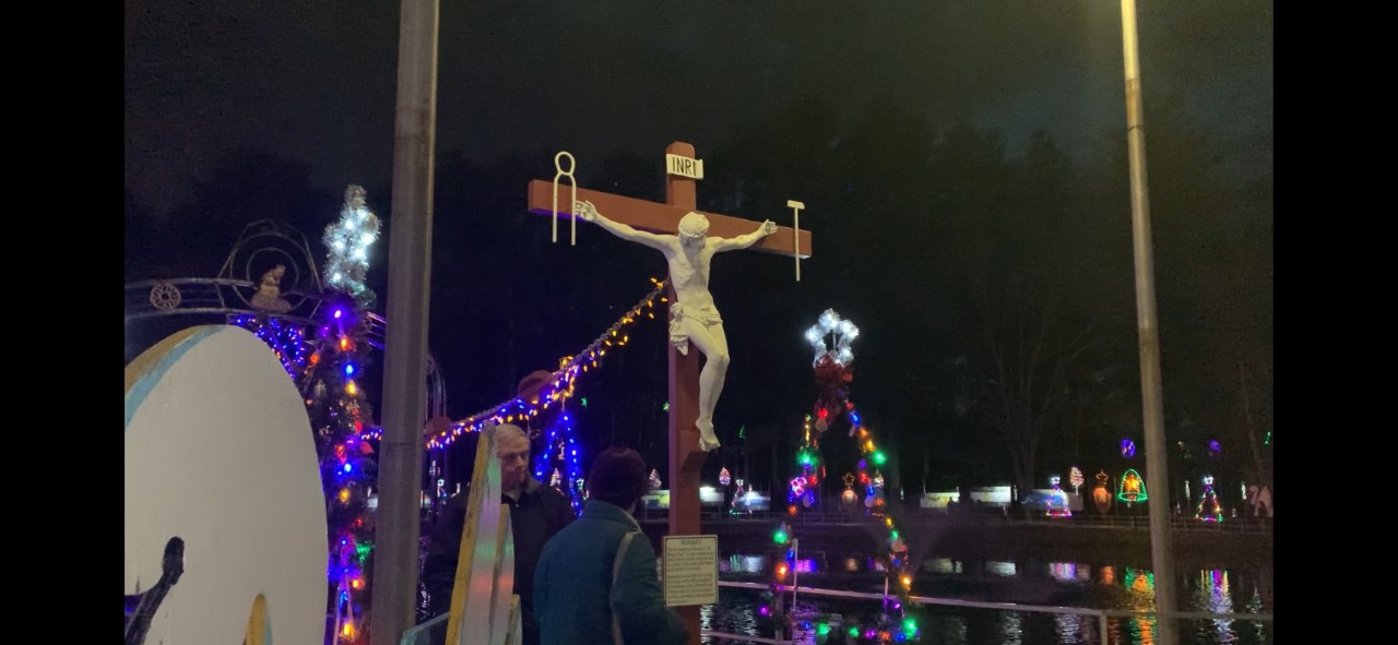 La Salette's "Festival of Lights" opens again for the Holiday season ABC6