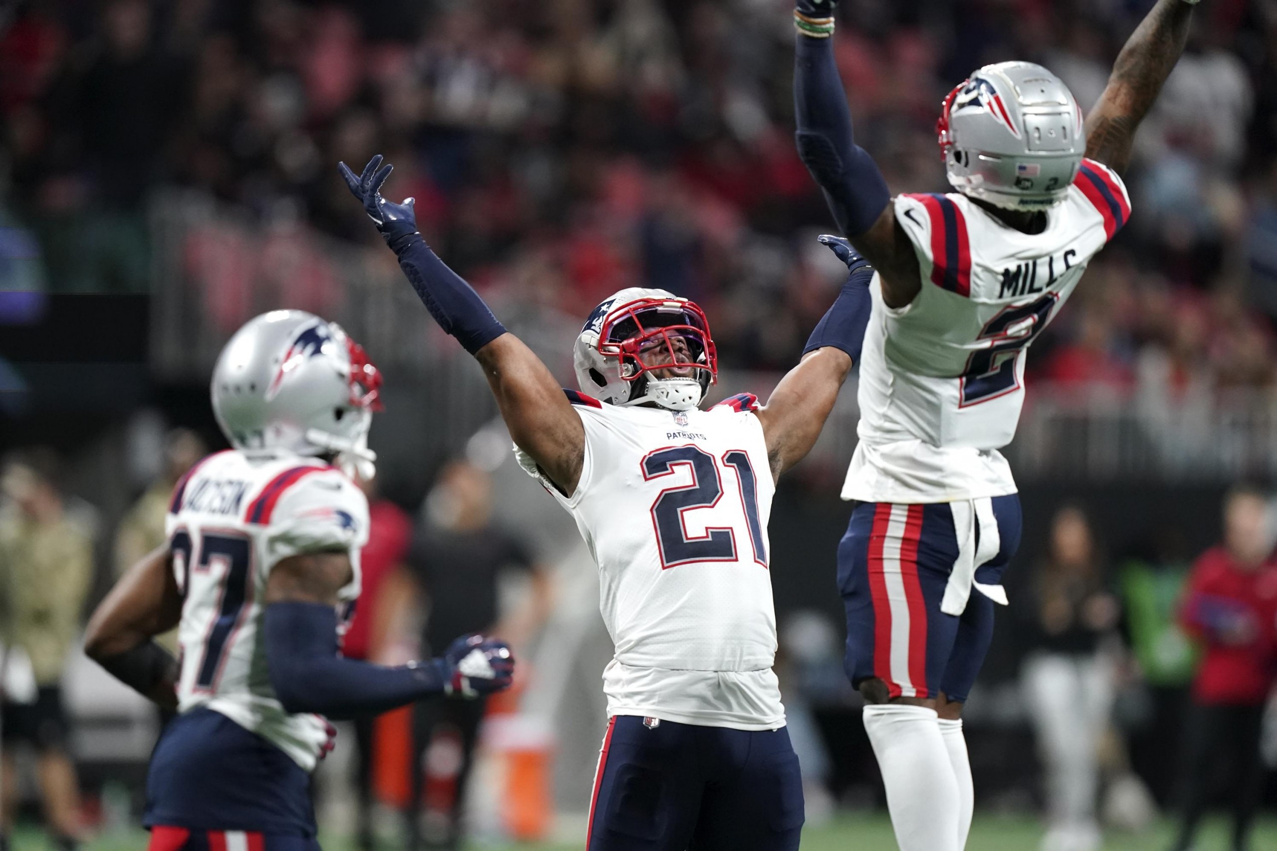 New England Patriots defense dominates, dismantles Atlanta Falcons, 25-0,  for fifth straight victory 