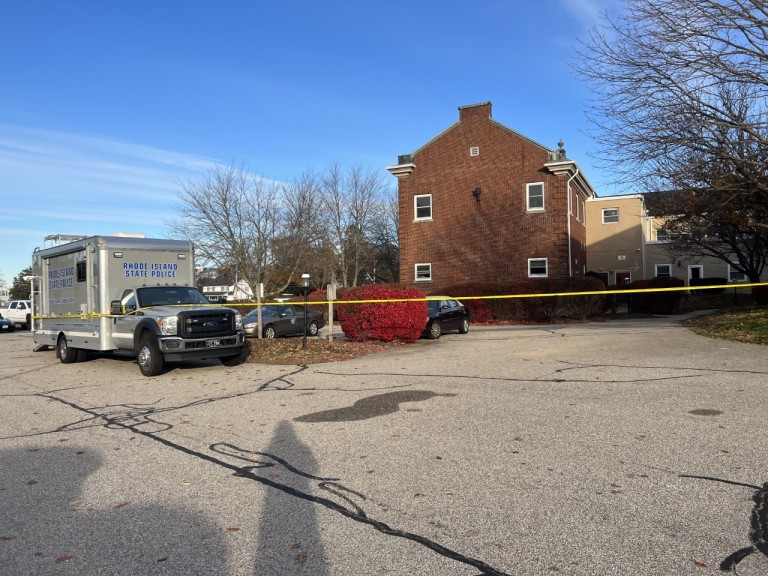 Suspect dead following standoff in Warwick ABC6