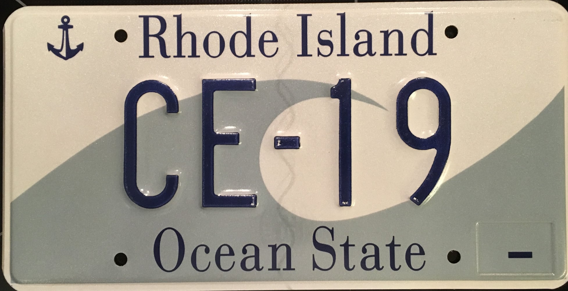‘Wave goodbye to iconic ‘Wave’: New year, new Rhode Island license plates | ABC6