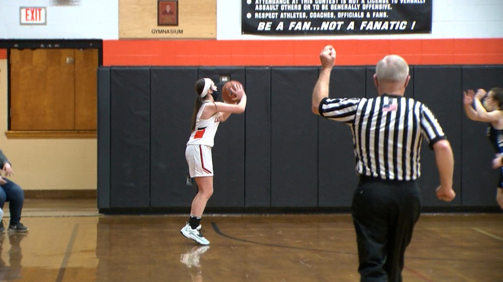 30157 Vo West Warwick Scituate Gbb V Isteele00 00 23 18still001