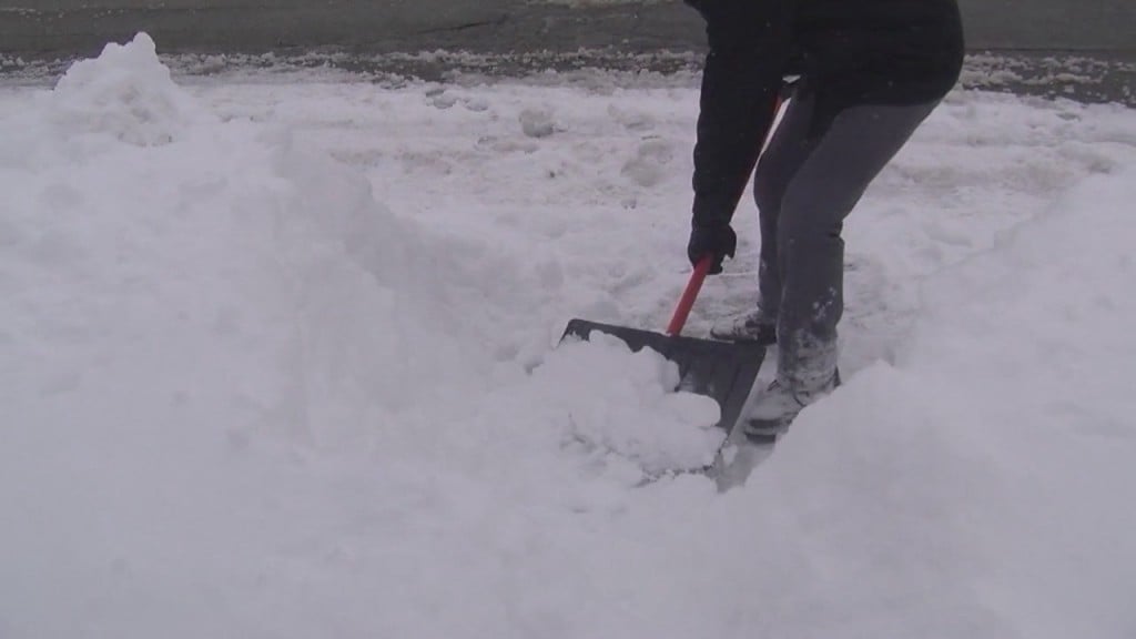 Dreading Shoveling Snow This Weekend? These Two Apps Can Help.