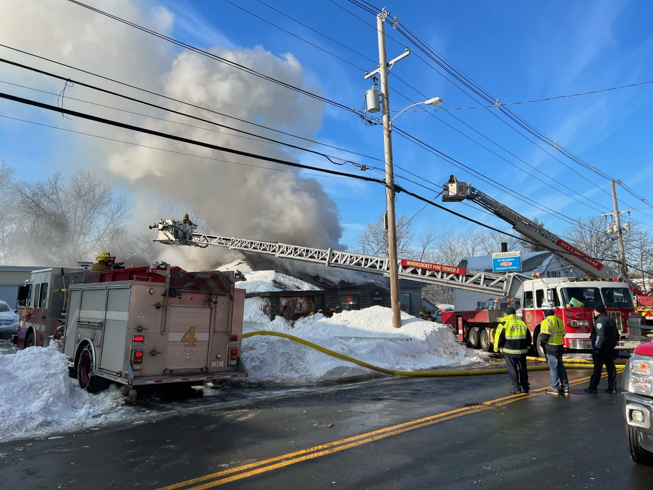 Crews battle fire at auto parts store in Woonsocket ABC6