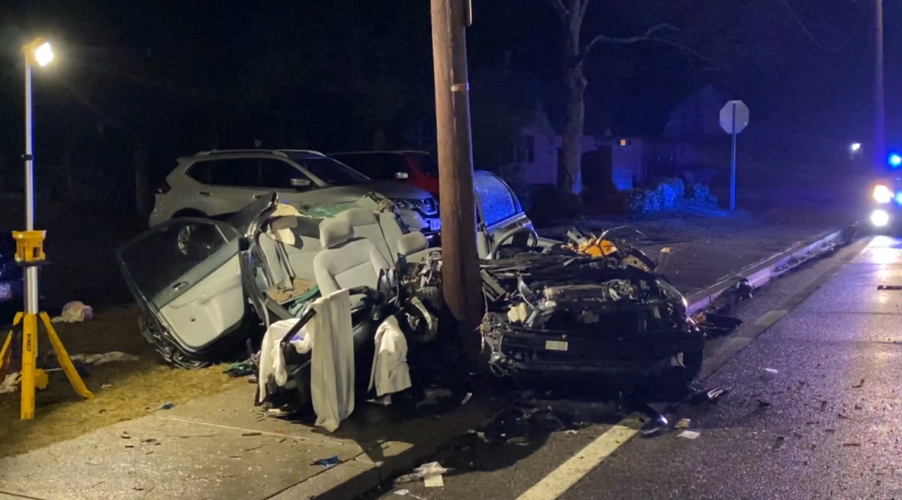 Car collides with pole in serious North Providence crash | ABC6