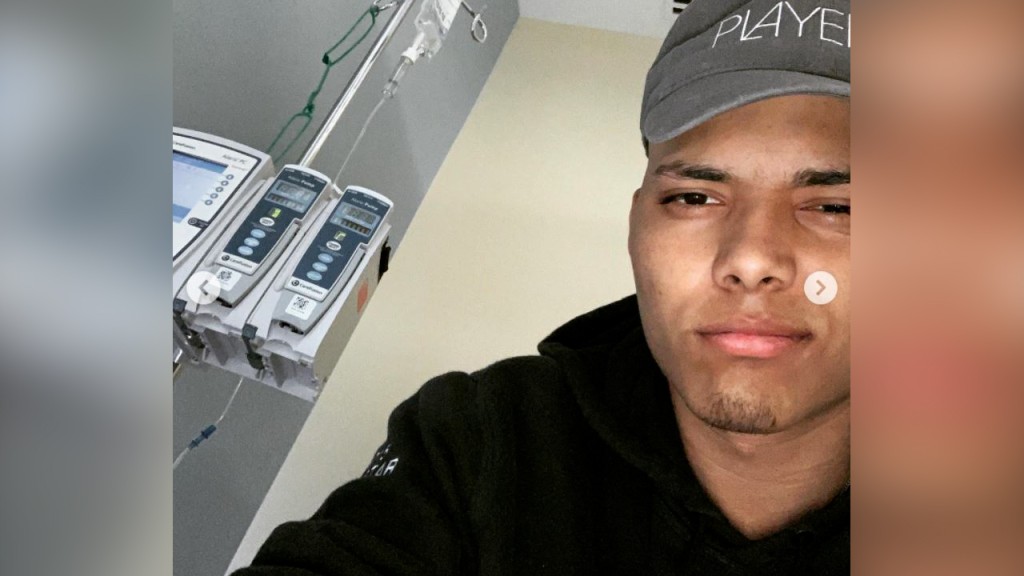 38552 Pkg Ian P Bryant Luis Hurtado Isteele00 00 42 25still001