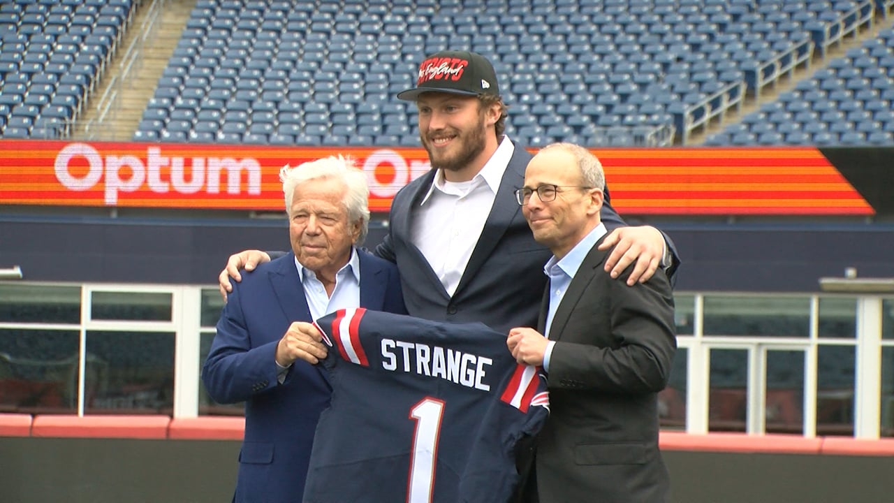 Cole Strange introduced as Patriots 2022 first-round pick