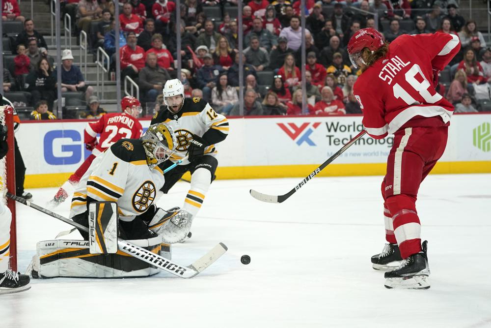 Red Wings Stop Bruins Three-Game Winning Streak In Detroit | ABC6