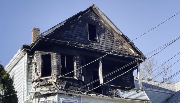 6 Adults, 1 Child Displaced In New Bedford Fire | ABC6