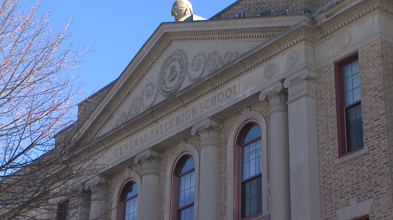 Central Falls athlete on the verge of 1000 point career ABC6