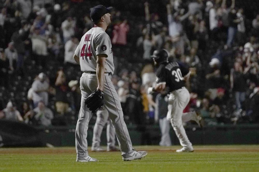 Burger's Home Run Lifts White Sox Over Red Sox Wednesday