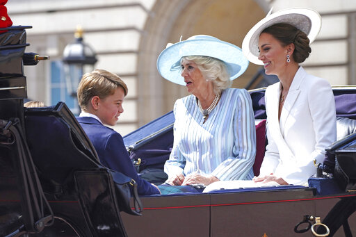 Queen Elizabeth Ii’s Platinum Jubilee Kicks Off With Pomp
