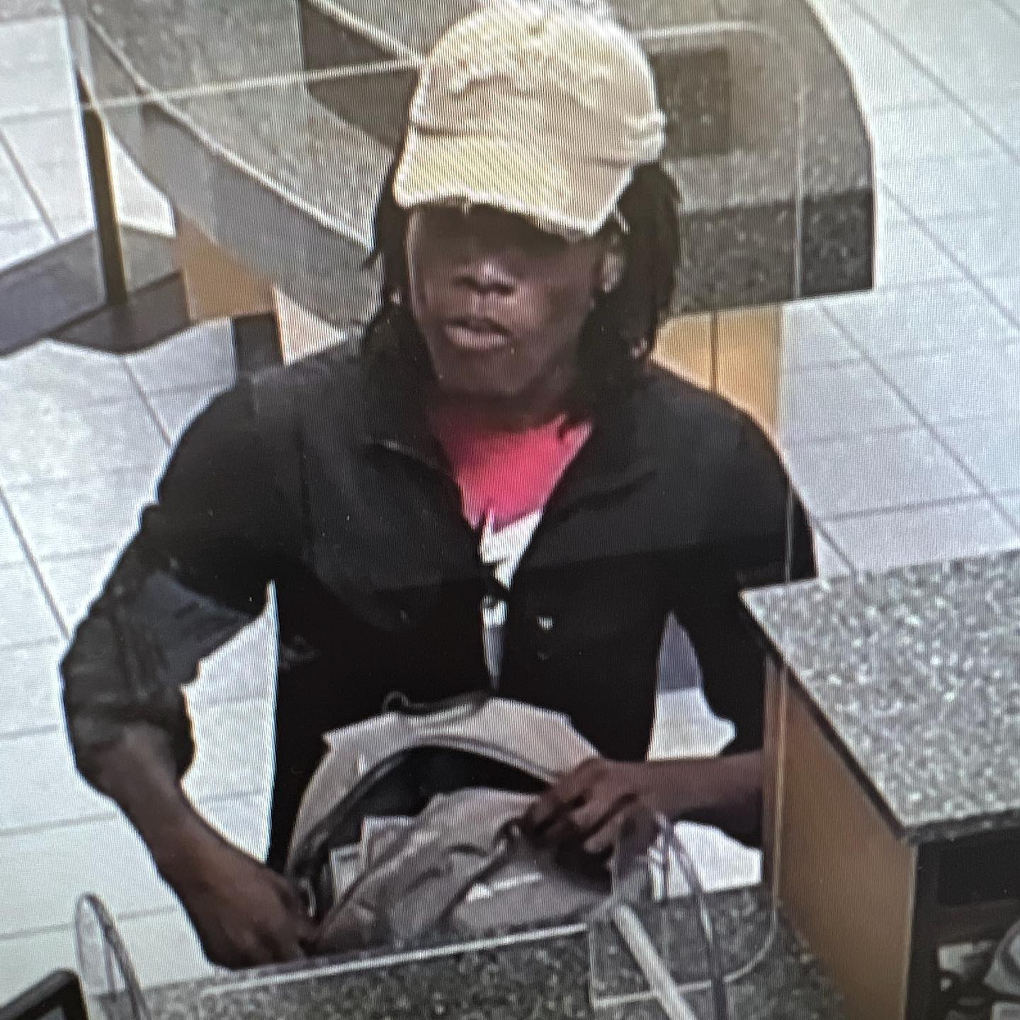 Cranston Police Looking For Bank Robbery Suspect Abc6