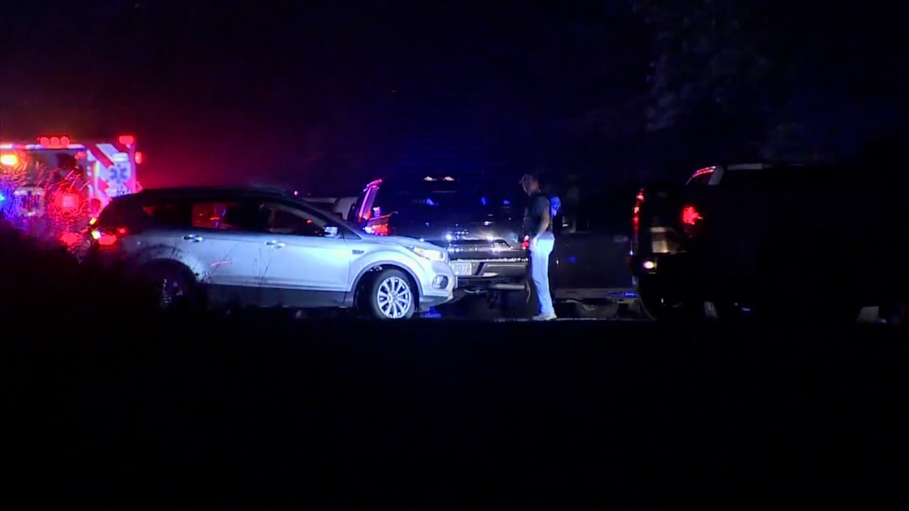 Man who barricaded himself inside of car on I495 linked to bank