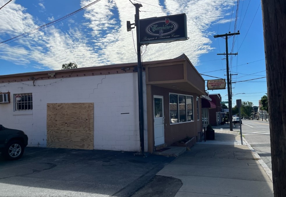 Car smashes into East Providence Portuguese market ABC6