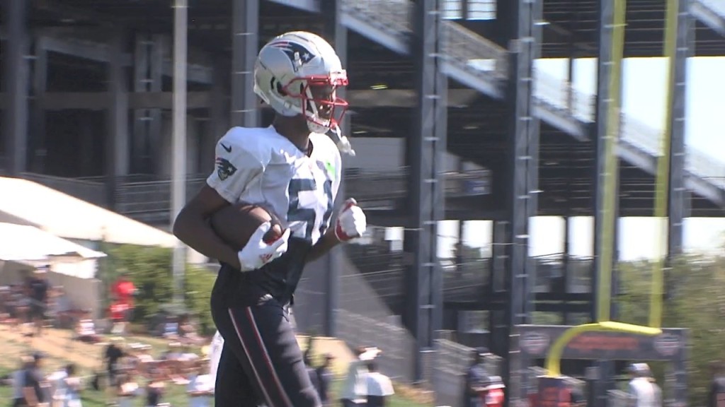 Rookie Wideout Tyquan Thornton Learns From Patriots Great Troy Brown