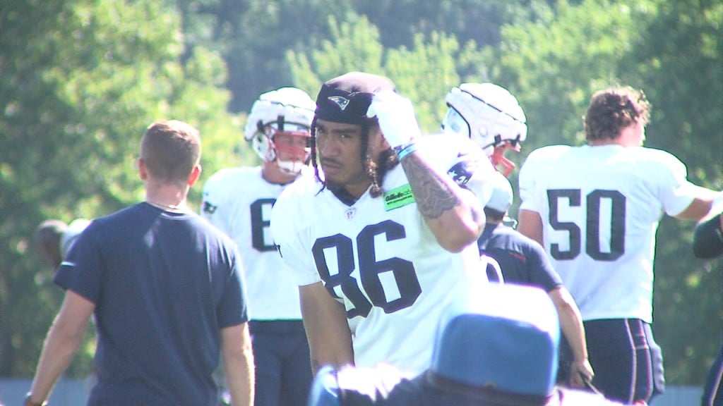 62285 Vo Pats V Devin Asiasi Isteele00 00 04 01still001