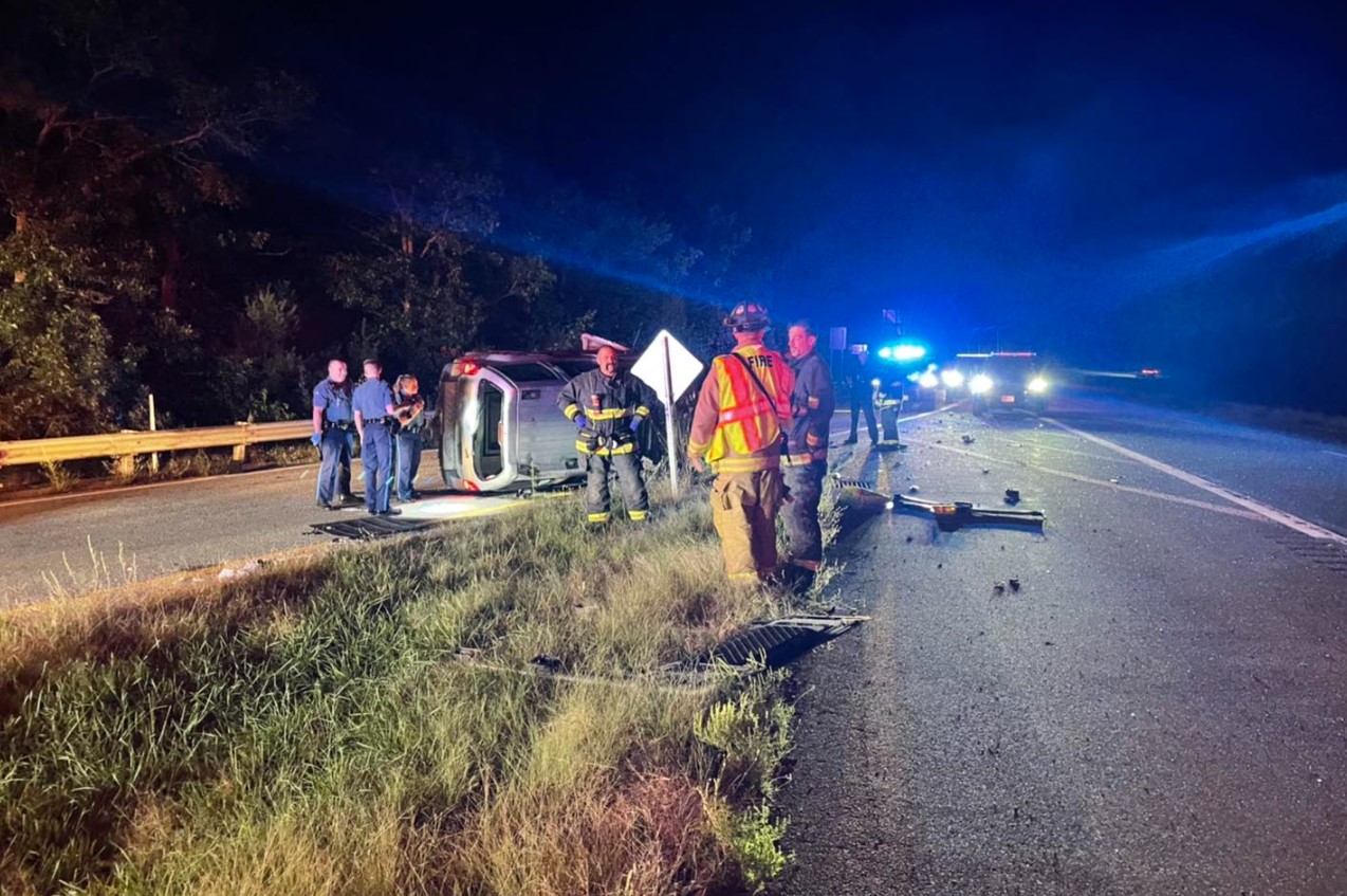 1 taken to hospital after crash in Lakeville ABC6