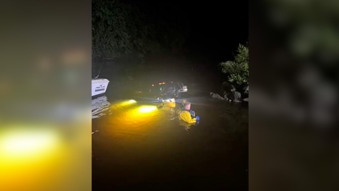 Car submerges in river in Taunton ABC6