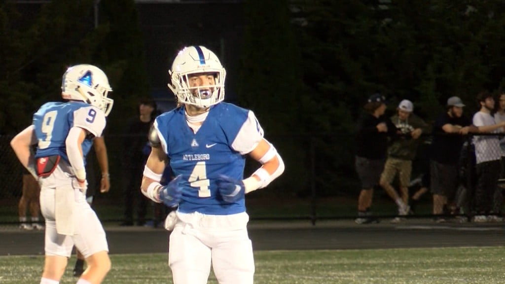 69869 Vo Bishop Feehan Attleboro Fb V Ncoit Triamxfstill002