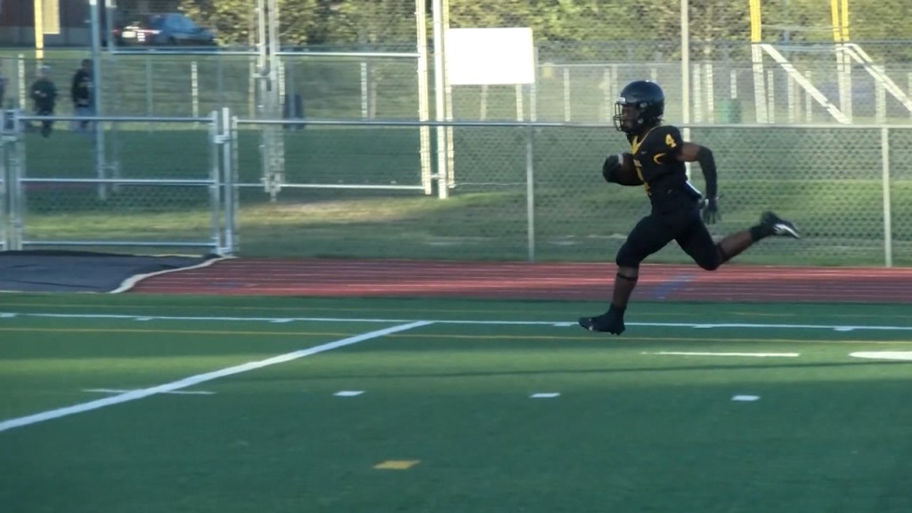 69858 Vo Central Cranston East Fb V Ncoit Triamxfstill001