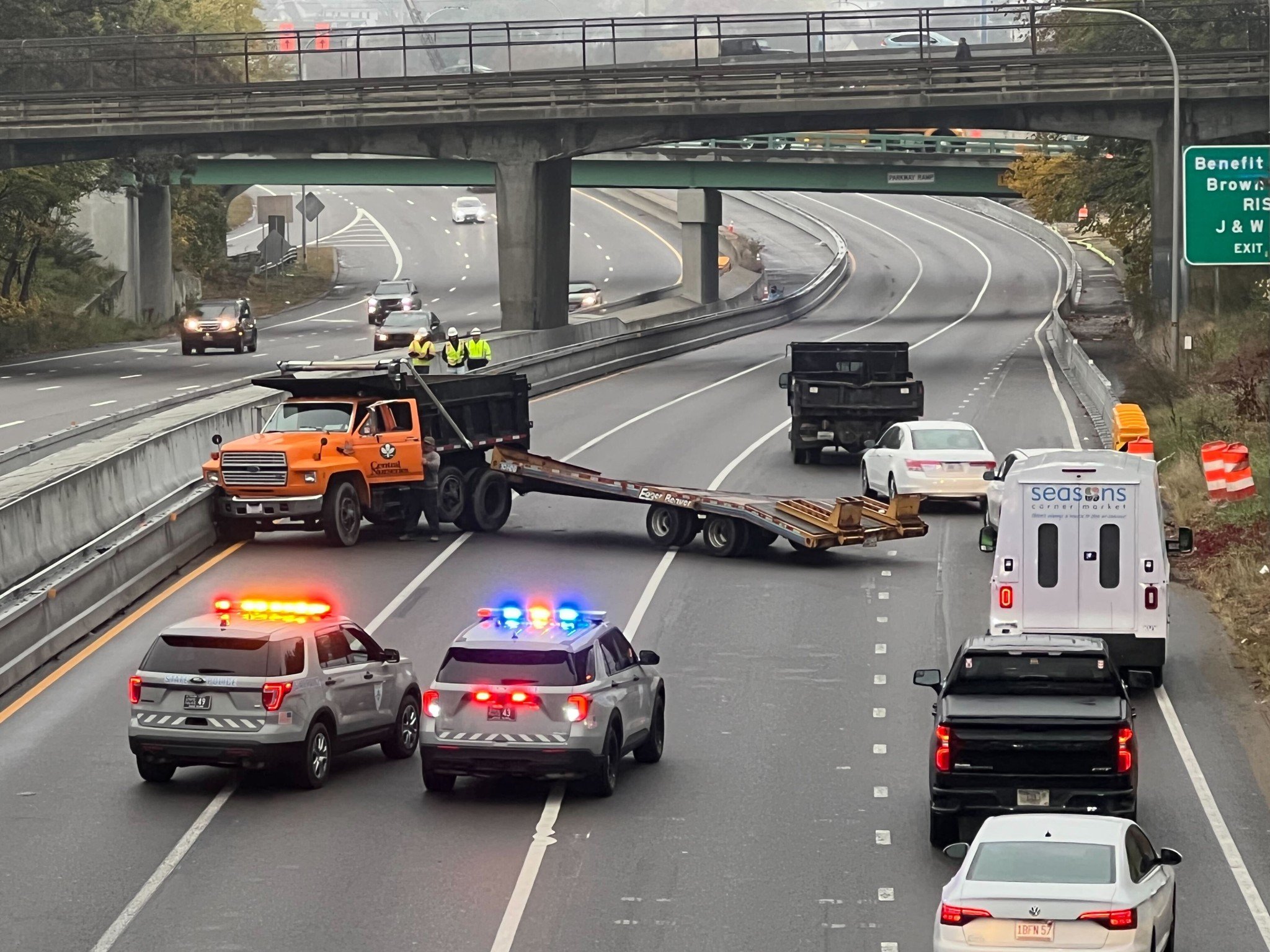 Serious Crash Shuts Down Part Of Highway 10 - 43n1s6q