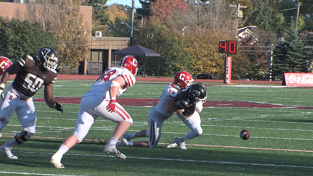 75524 Vo Brown Cornell Fb V Isteele Tria00 00 17 27still001