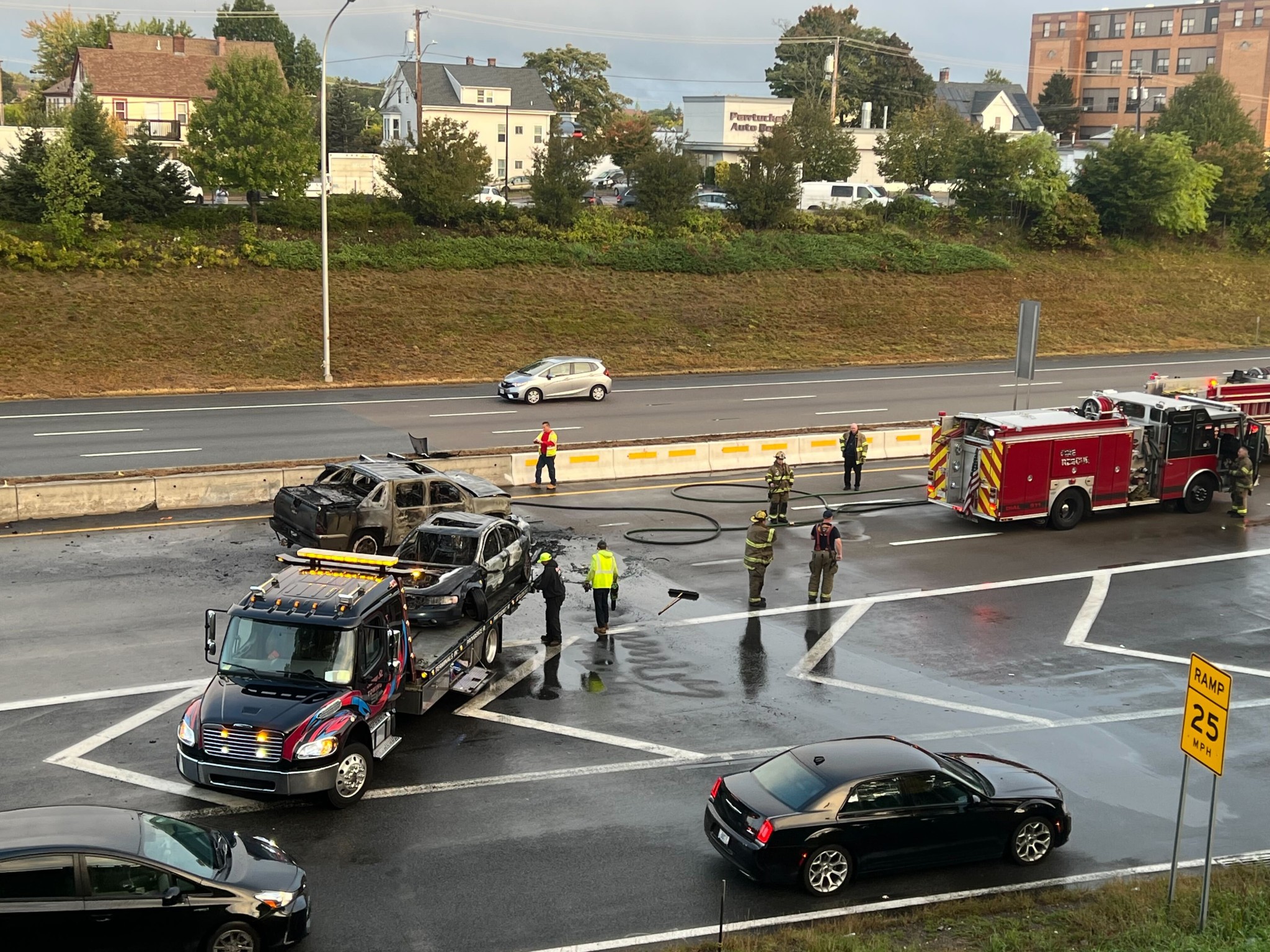 3 Cars Involved In Multi vehicle Crash Catch Fire On Interstate 95 In 