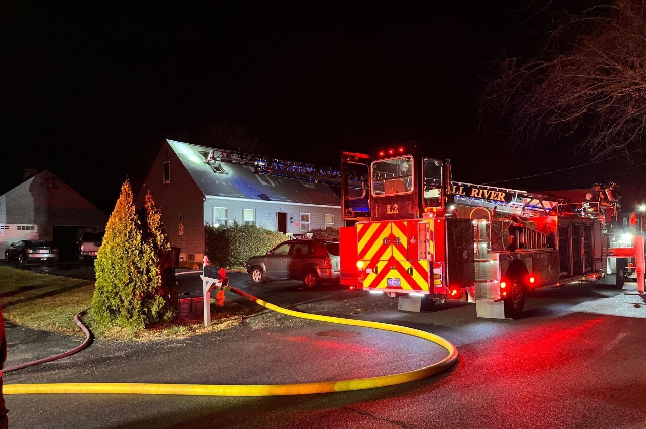 Fire breaks out in Fall River home ABC6