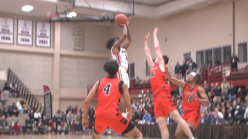 Kino Lilly’s Clutch Shot Propels Brown Past Princeton