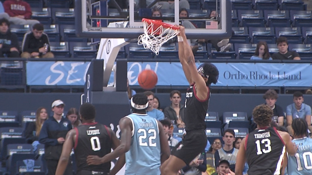 91263 Vo Uri Umass Mbb V Isteele00 00 50 29still001