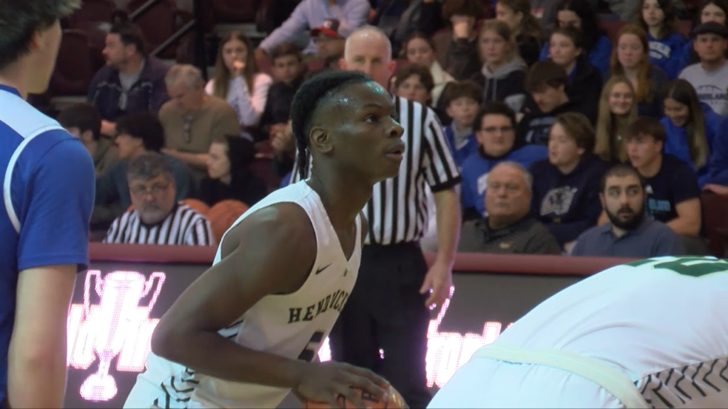 Hendricken Cumberland Bbb Vomp400 00 53 06still001