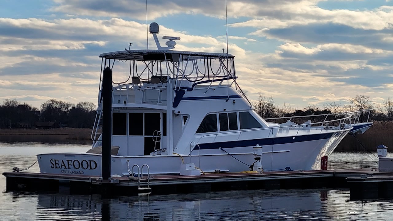 Roger Williams University professor buys 'Caddyshack' boat ABC6
