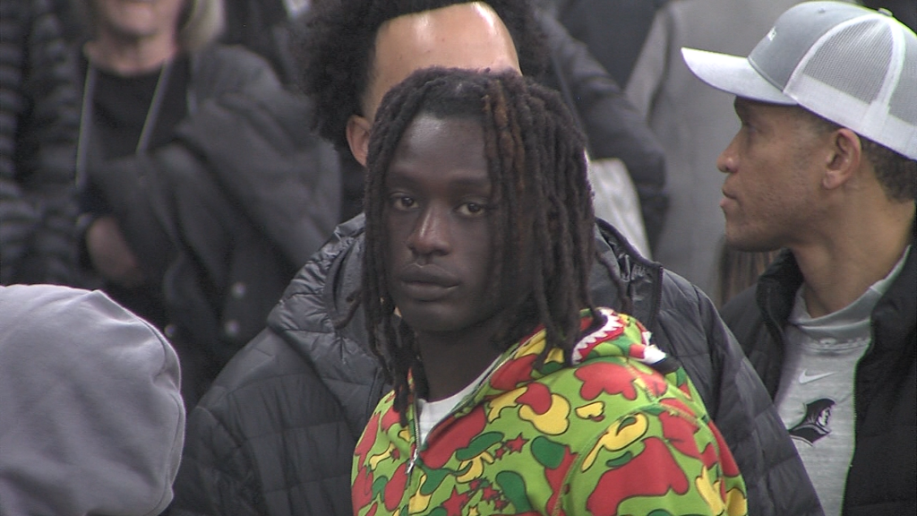 97981 Vo Pc Ov Garwey Dual Isteele00 00 05 30still001